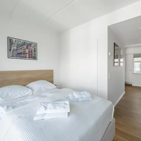 Fantastic W Balcony - 325